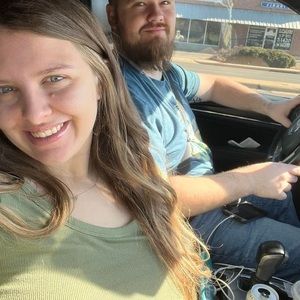 Meet your Posher, Lauren